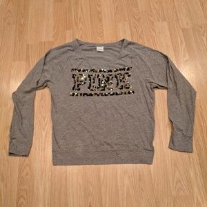 [M] VS PINK Gray Leopard Sequined Long Sleeve Tee